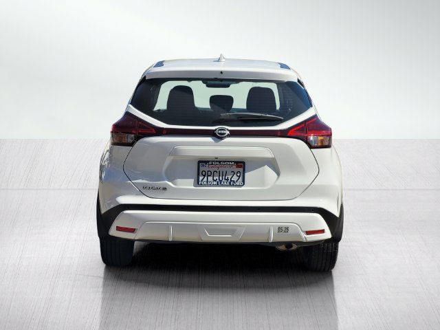 Used 2023 Nissan Kicks S FWD image 5