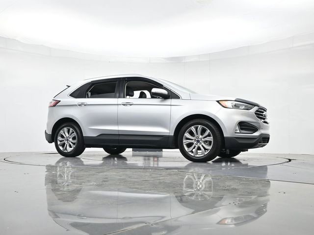 Certified 2019 Ford Edge Titanium image 32