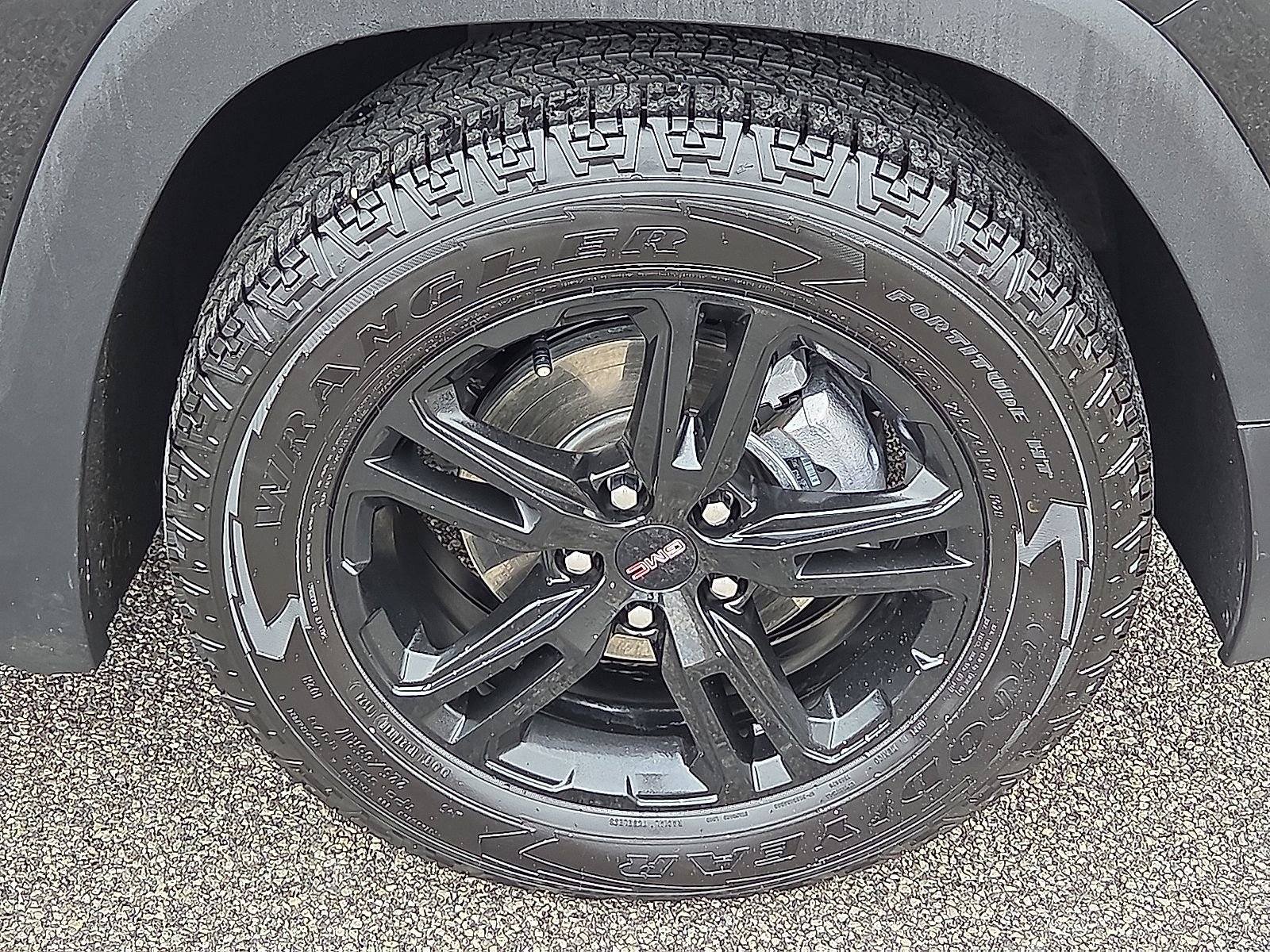 Used 2024 GMC Terrain AT4 w/ Tech Package image 7