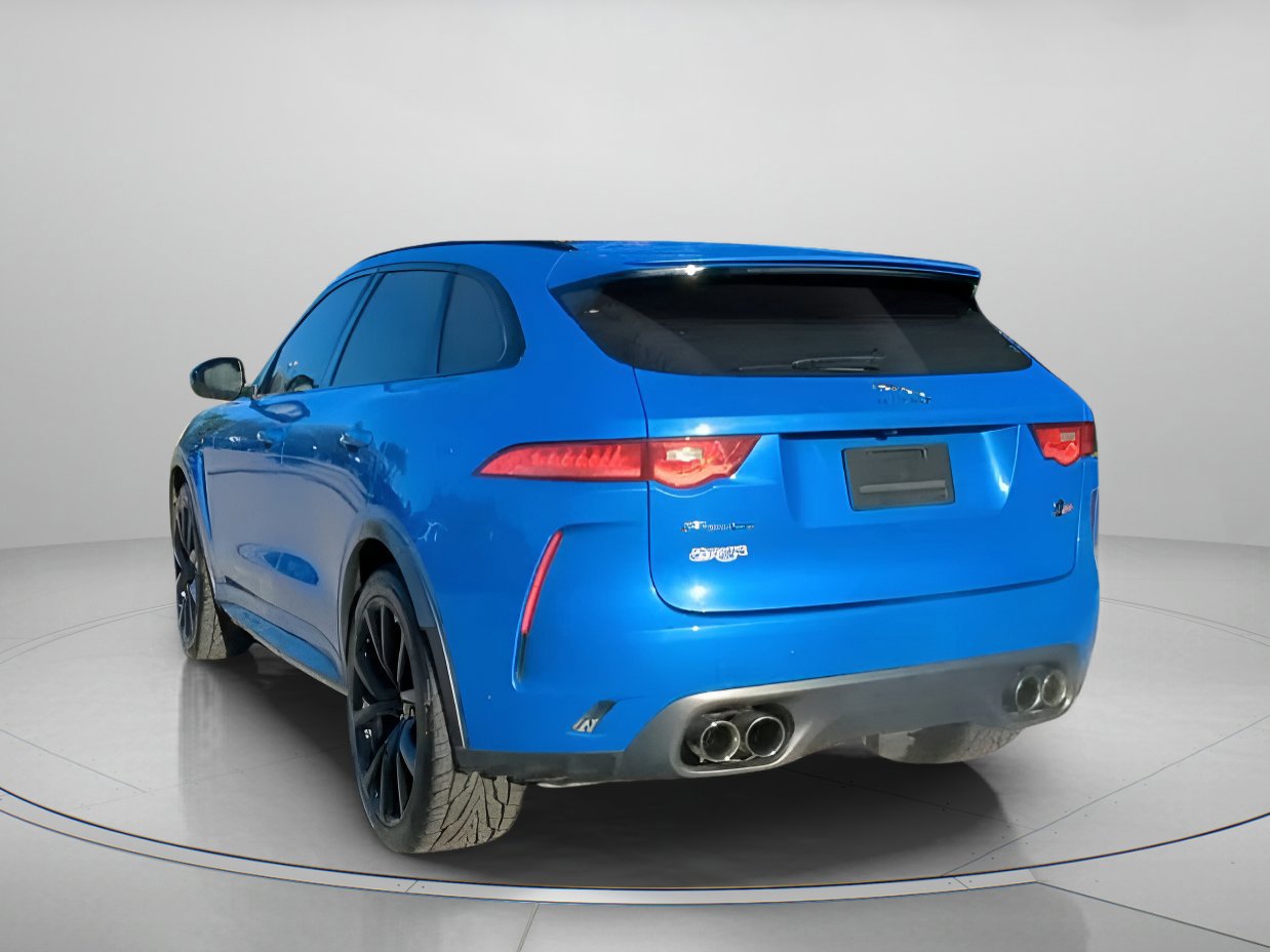 Used 2020 Jaguar F-PACE SVR image 14