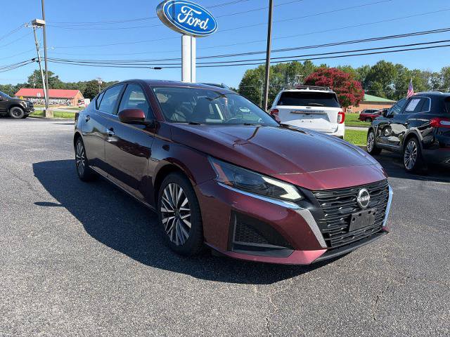 Used 2023 Nissan Altima 2.5 SV