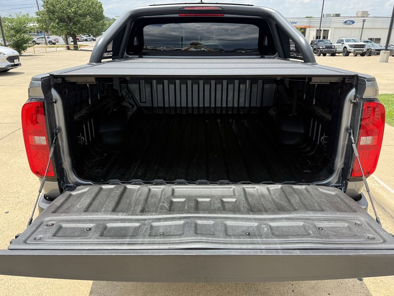 Used 2022 Chevrolet Colorado LT AWD/4WD image 29