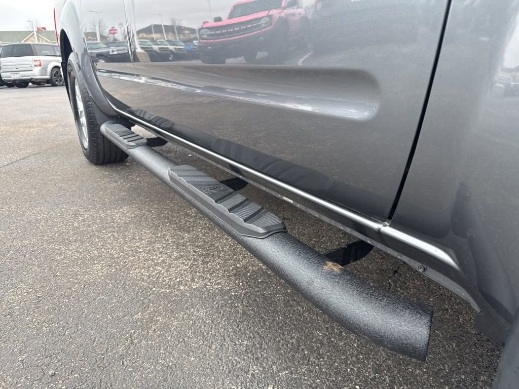 Used 2020 Nissan Frontier SV image 16