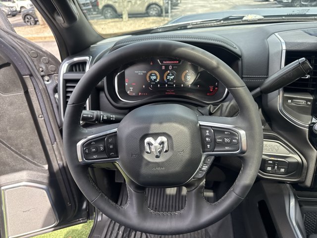 Used 2025 RAM 2500 Laramie AWD/4WD image 25