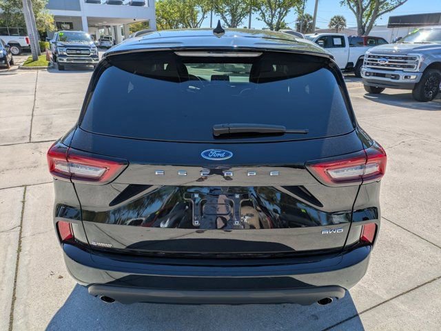 Certified 2023 Ford Escape ST-Line AWD/4WD image 3