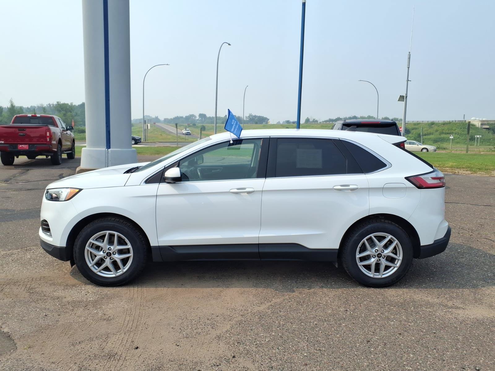 Certified 2024 Ford Edge SEL AWD/4WD image 2