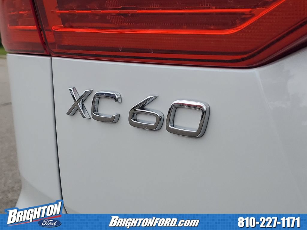Used 2023 Volvo XC60 B5 Plus AWD/4WD image 5