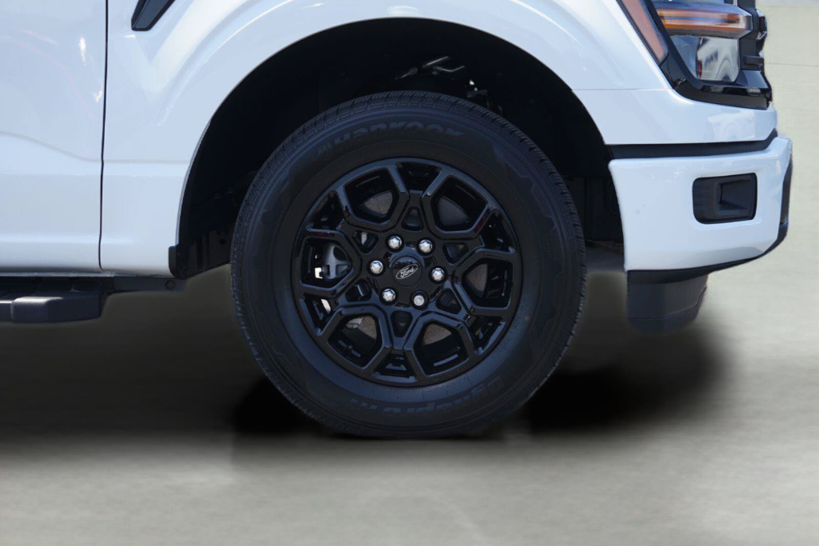 Certified 2026 Ford F150 XLT w/ XLT Black Appearance Package RWD image 4