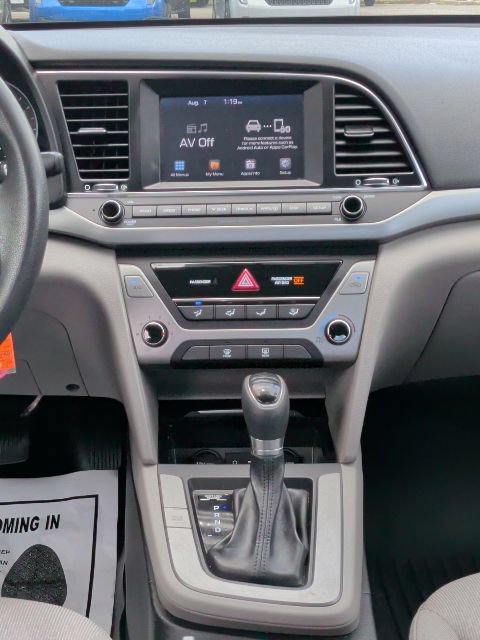 Used 2018 Hyundai Elantra SEL FWD image 17