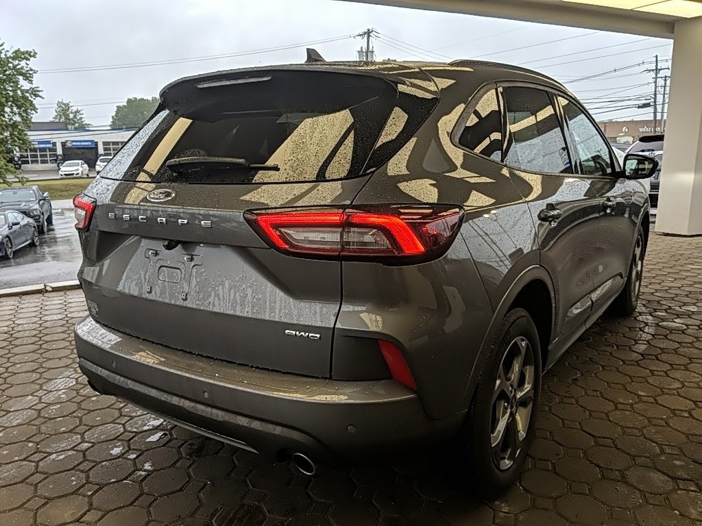 Certified 2023 Ford Escape ST-Line w/ Tech Pack #1 image 3