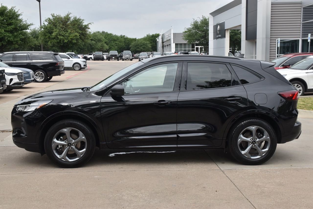 Certified 2024 Ford Escape ST-Line w/ Tech Pack #1 AWD/4WD image 4