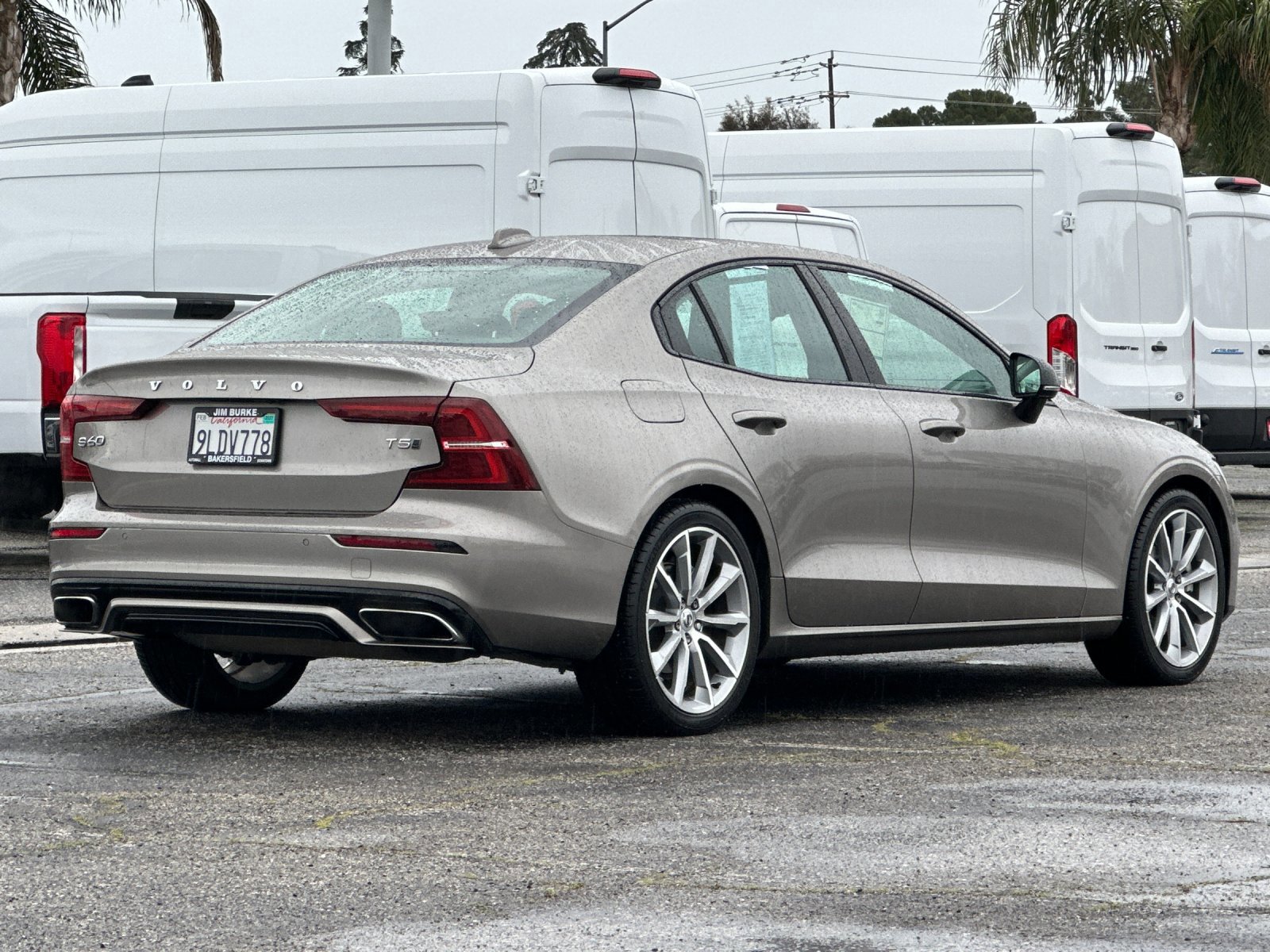 Used 2021 Volvo S60 T5 Momentum w/ Advanced Package image 5