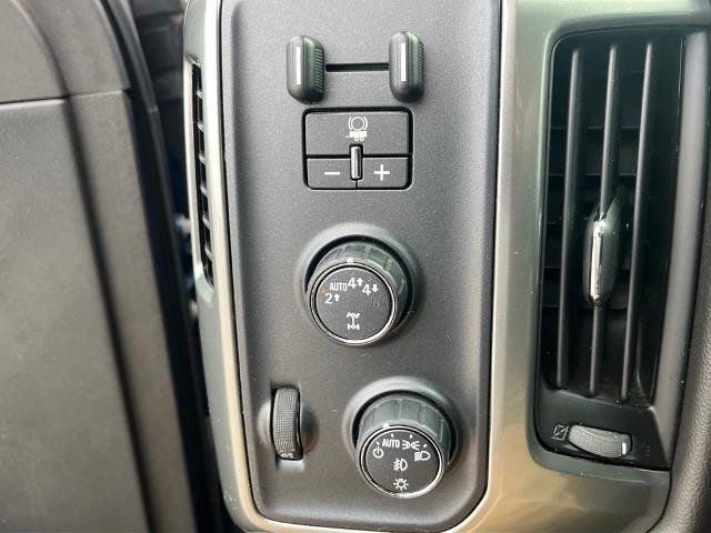 Used 2018 Chevrolet Silverado 1500 LT w/ All Star Edition image 16