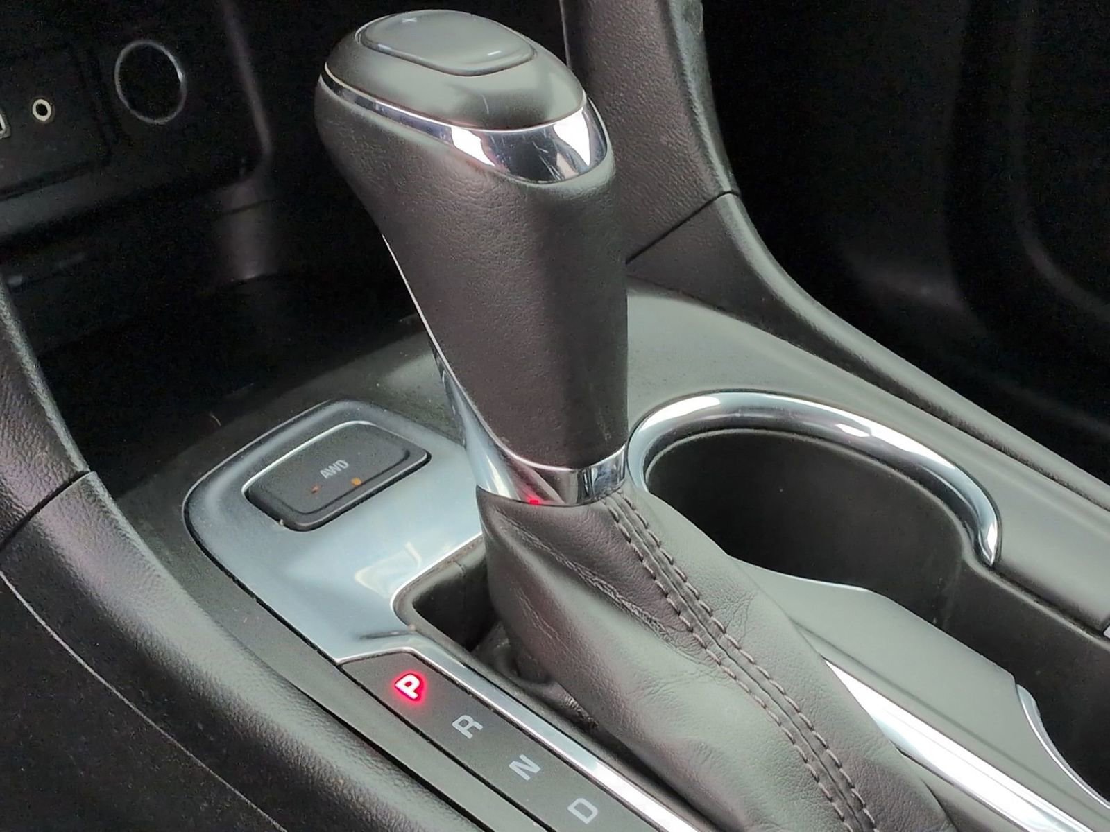 Used 2019 Chevrolet Equinox LT w/ Driver Convenience Package image 37