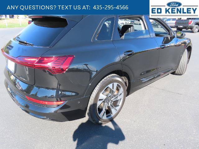 Used 2022 Audi e-tron Premium AWD/4WD image 30