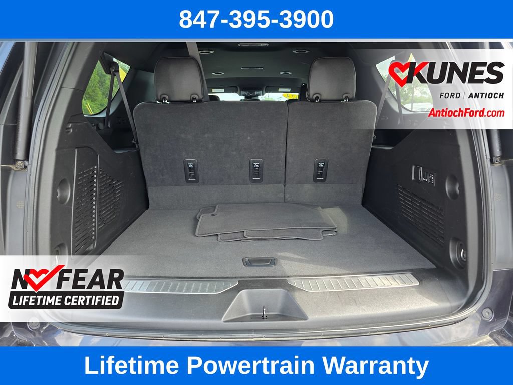 Used 2024 Chevrolet Suburban Premier AWD/4WD image 24