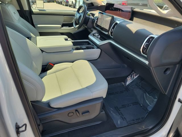 Certified 2025 Ford Expedition Max Platinum AWD/4WD image 19