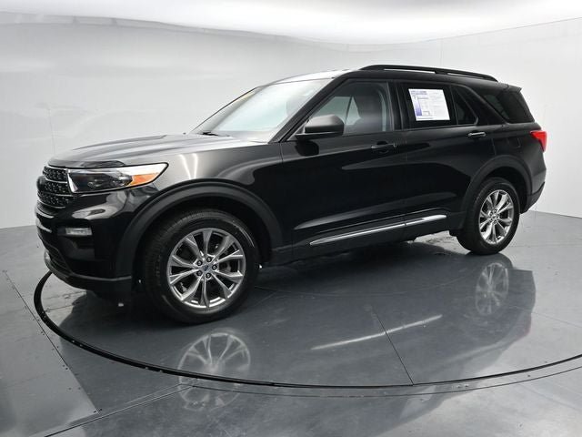 Certified 2023 Ford Explorer XLT w/ Equipment Group 202A AWD/4WD image 4