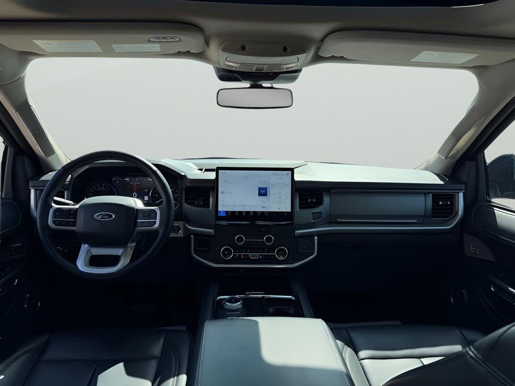 Certified 2024 Ford Expedition XLT image 10