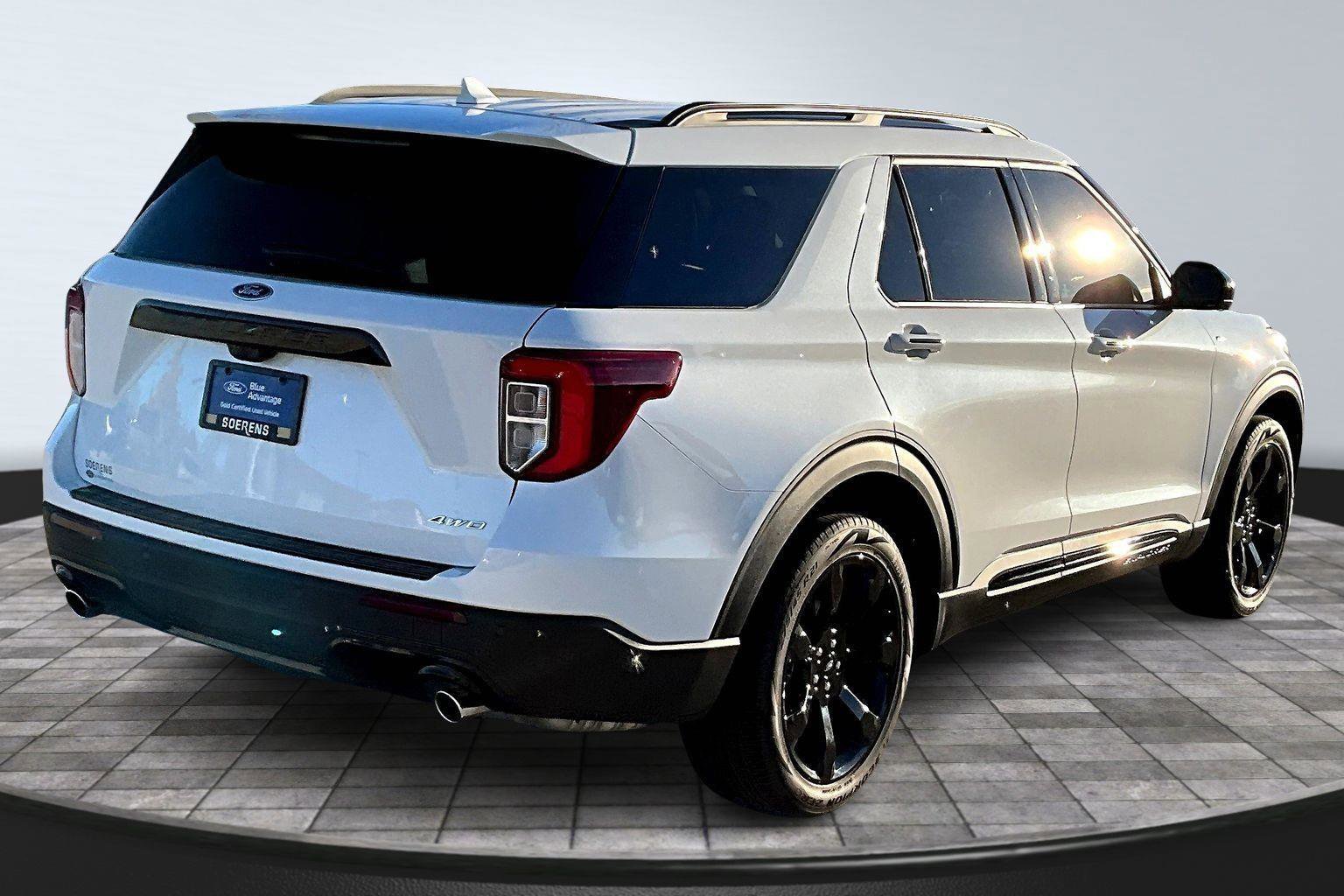 Certified 2023 Ford Explorer ST-Line image 5