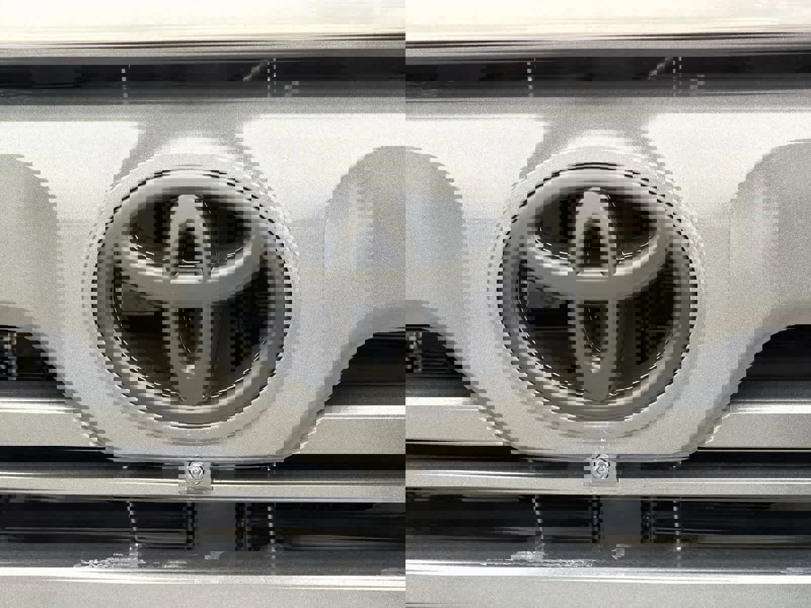 Used 2022 Toyota Tundra Limited image 12