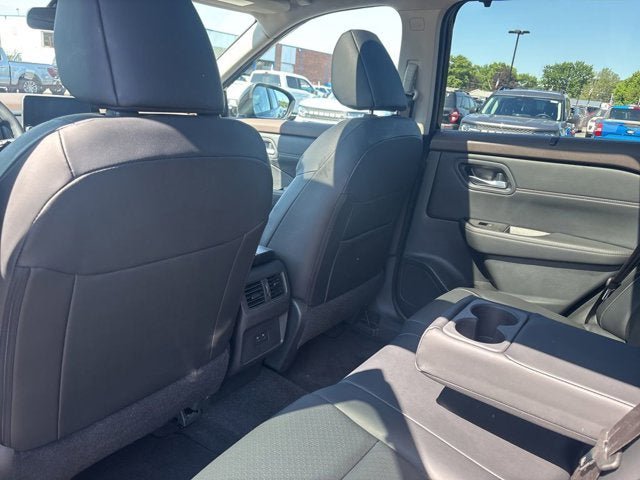 Used 2023 Nissan Rogue SV w/ SV Premium B Package AWD/4WD image 14