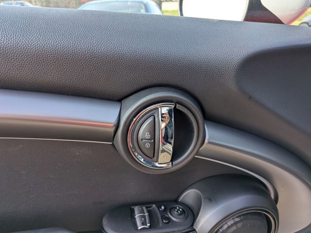 Used 2023 MINI Cooper SE image 13