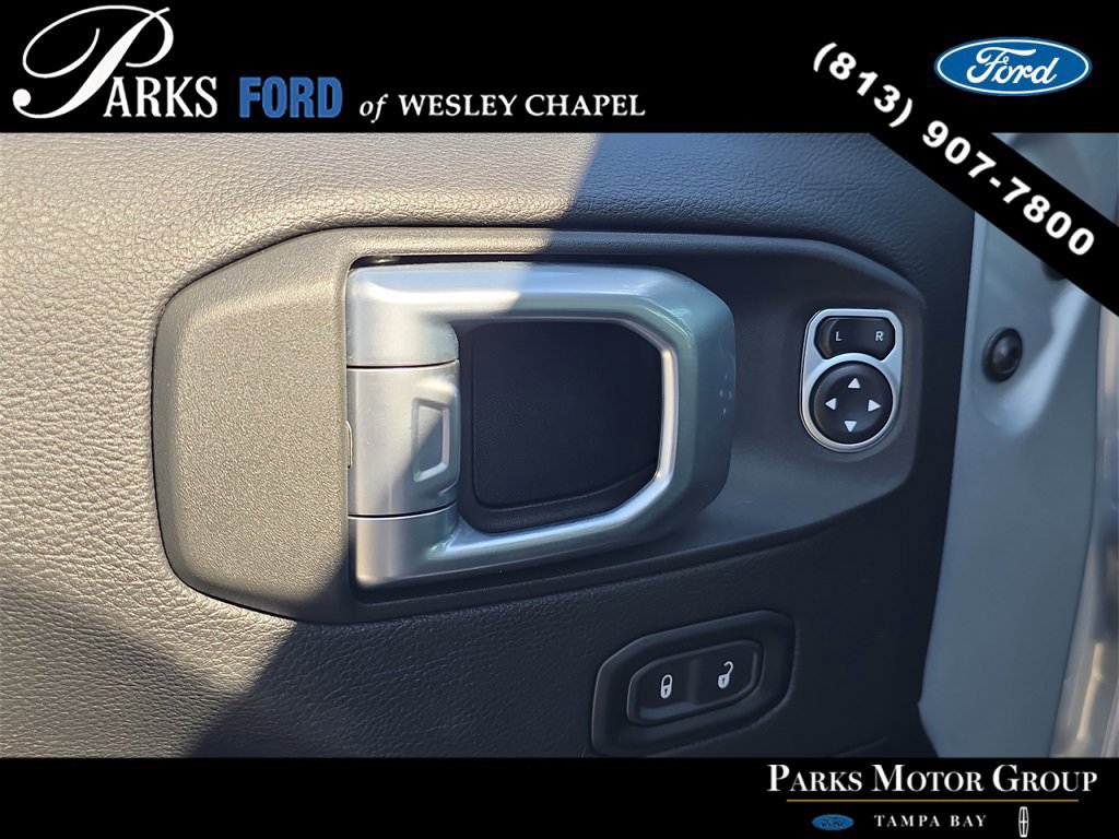 Used 2024 Jeep Wrangler Sahara image 16