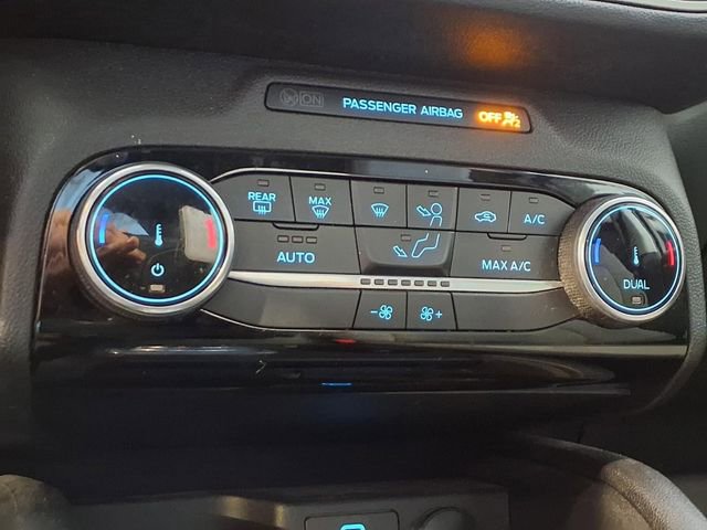 Certified 2022 Ford Escape SE w/ SE Sport Appearance Package FWD image 8