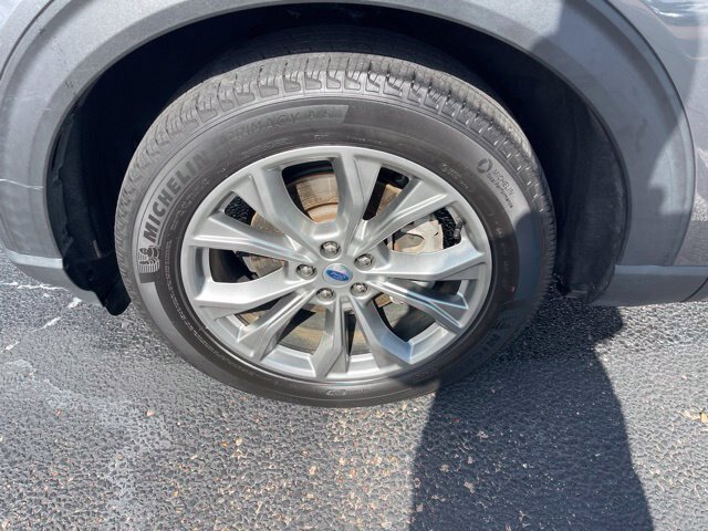 Certified 2023 Ford Explorer Limited w/ Equipment Group 301A RWD image 3