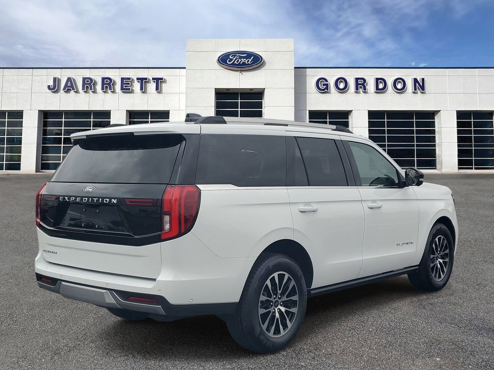 Certified 2025 Ford Expedition Platinum image 3