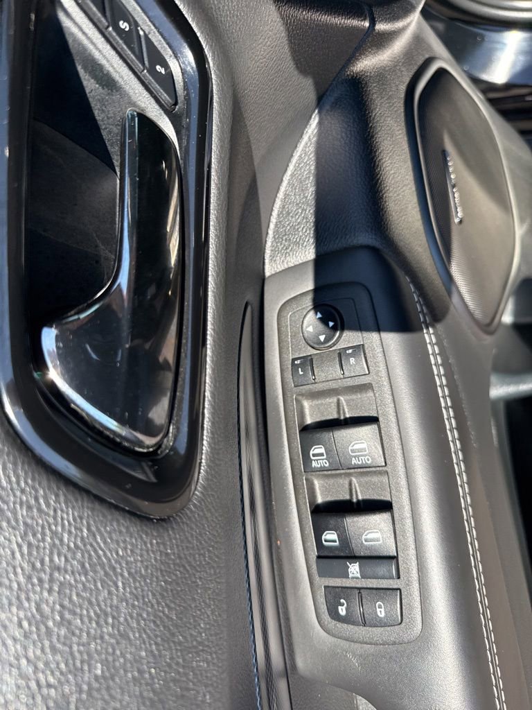 Used 2022 Dodge Durango SRT AWD/4WD image 17