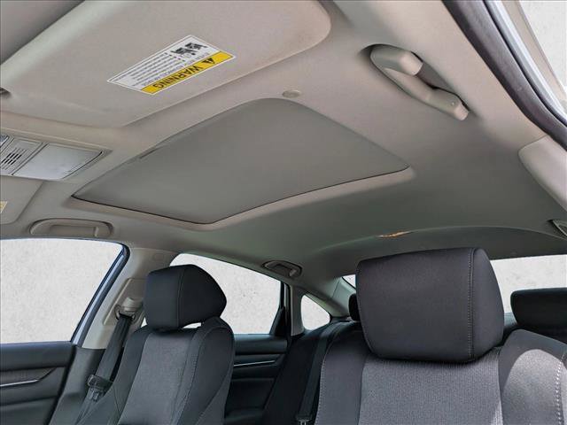 Used 2018 Honda Accord EX image 18