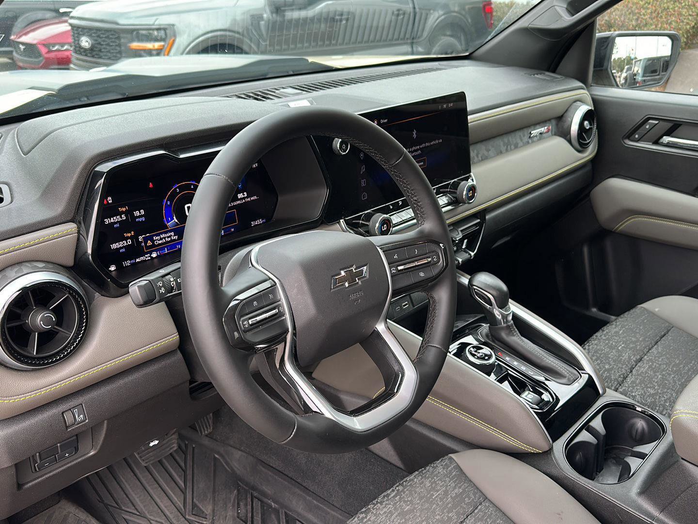 Used 2024 Chevrolet Colorado ZR2 w/ Technology Package image 25