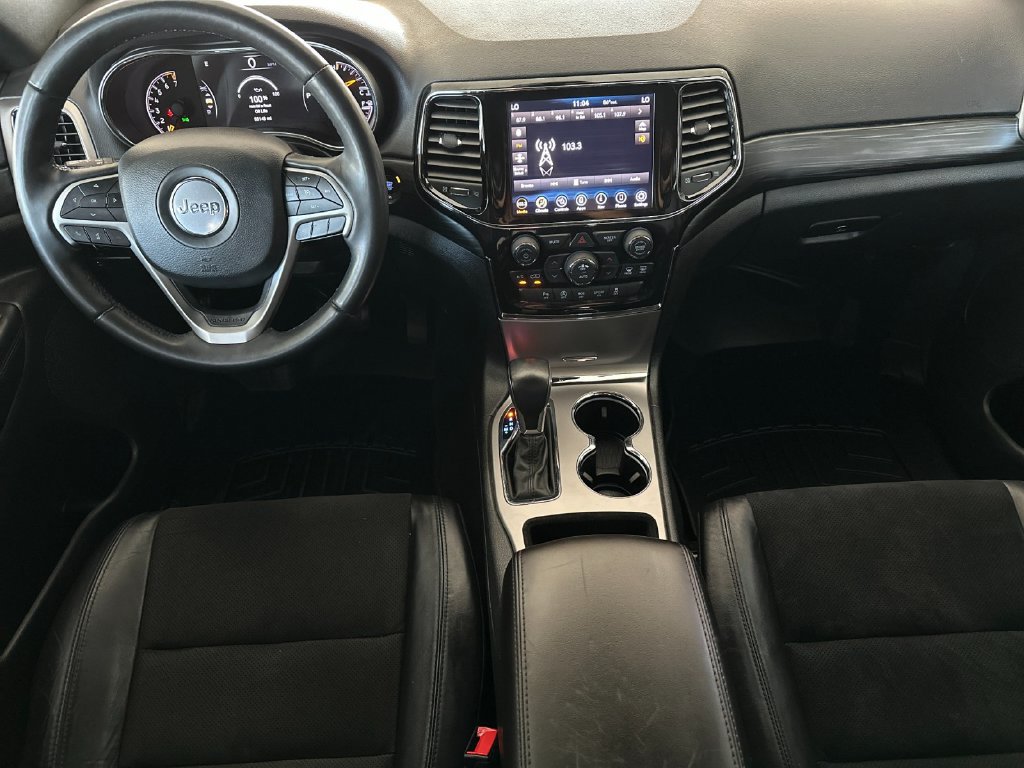 Used 2022 Jeep Grand Cherokee Laredo X RWD image 12