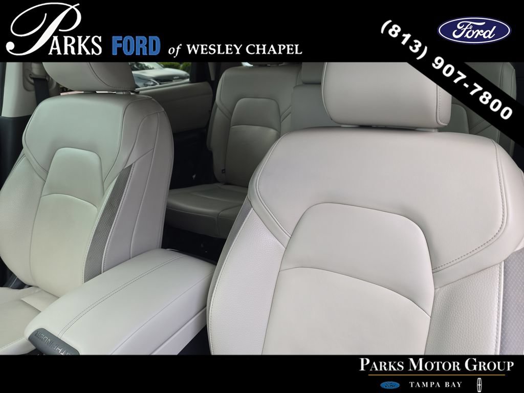Used 2023 Nissan Pathfinder SL AWD/4WD image 21