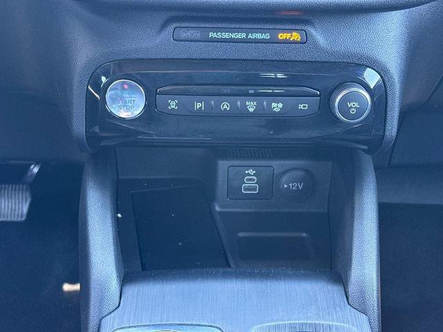 Certified 2025 Ford Escape ST-Line Elite w/ Premium Technology Package AWD/4WD image 16