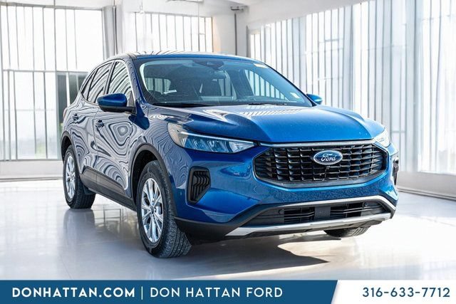 Certified 2023 Ford Escape Active w/ Tech Pack #2 AWD/4WD image 38
