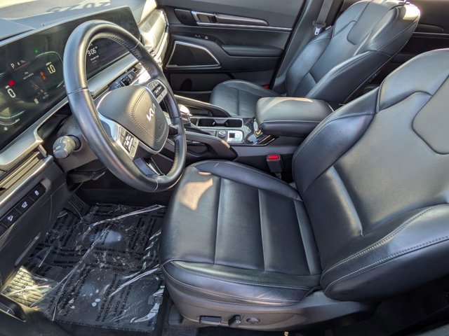 Used 2025 Kia Telluride S FWD image 13