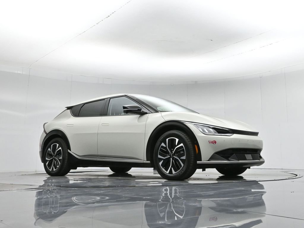 Used 2022 Kia EV6 Wind w/ Wind Technology Package image 4