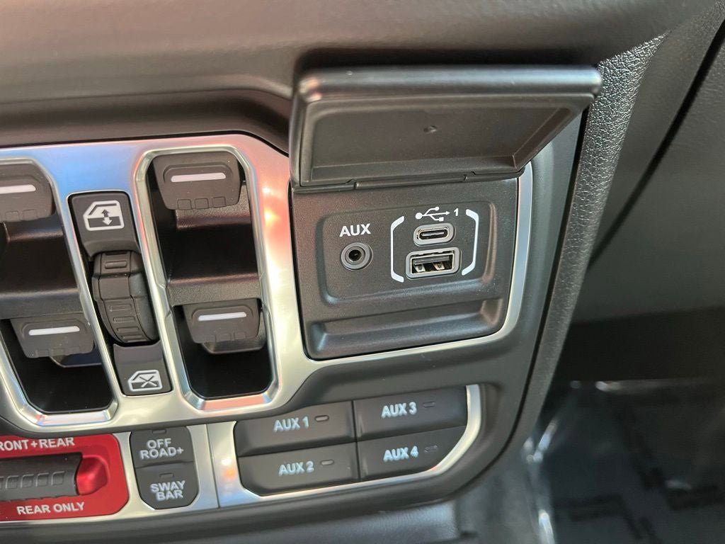 Used 2024 Jeep Wrangler Unlimited Rubicon 392 AWD/4WD image 38