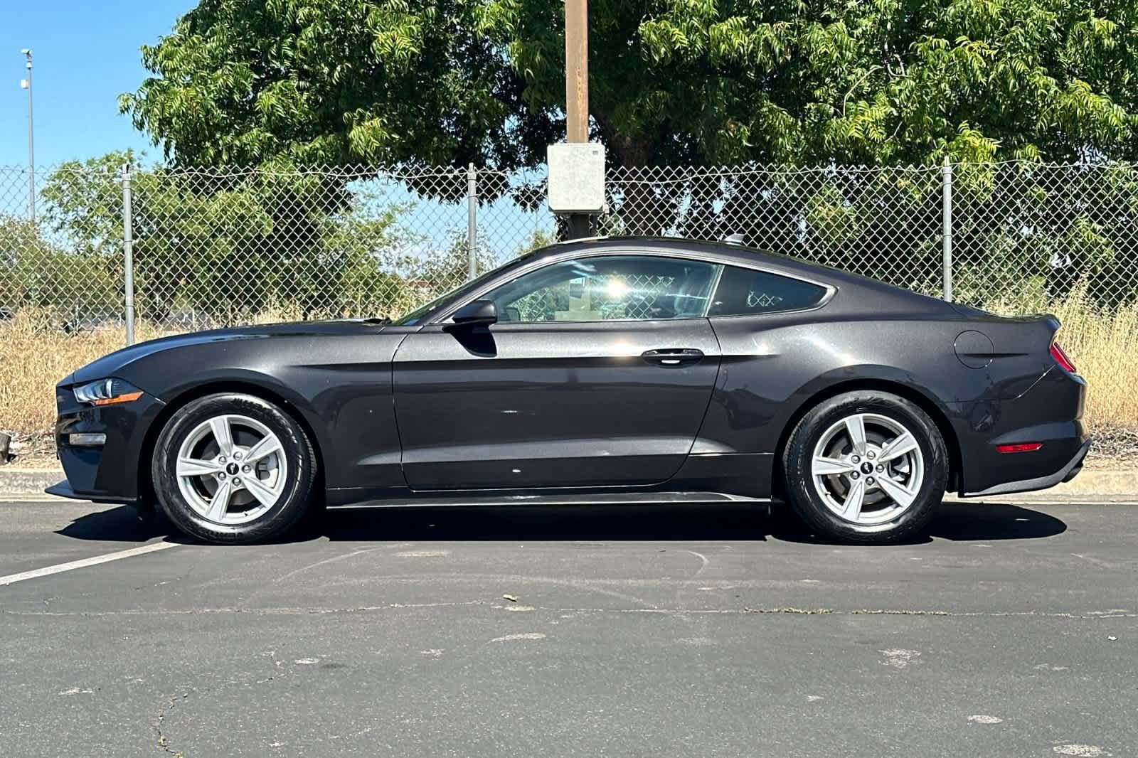 Certified 2023 Ford Mustang Coupe RWD image 5