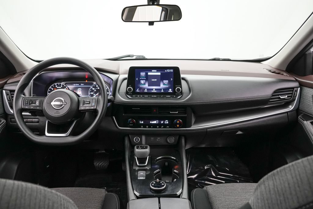 Used 2023 Nissan Rogue SV AWD/4WD image 14