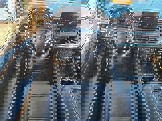 Used 2021 Chevrolet Suburban Z71 w/ Luxury Package image 8