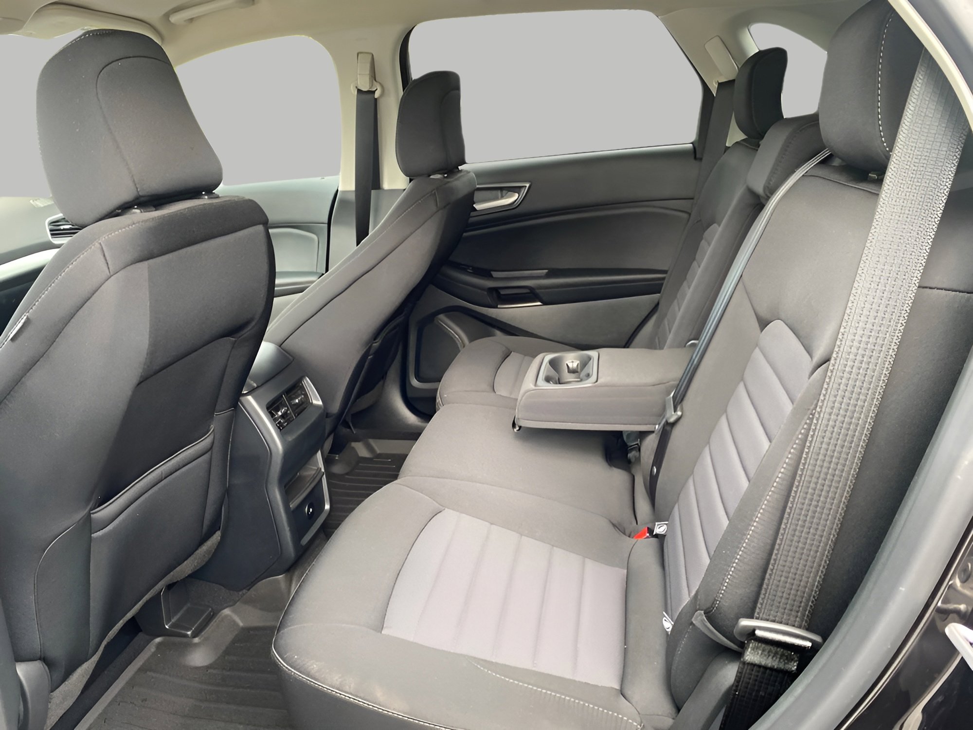 Certified 2023 Ford Edge SE w/ Black Appearance Package AWD/4WD image 14