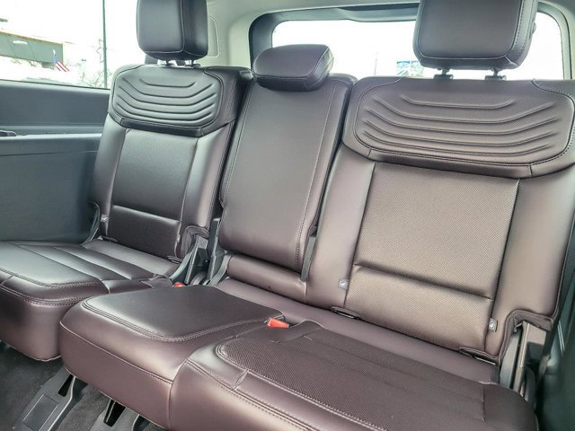 Certified 2025 Ford Expedition Max Platinum w/ Platinum Ultimate Package image 18