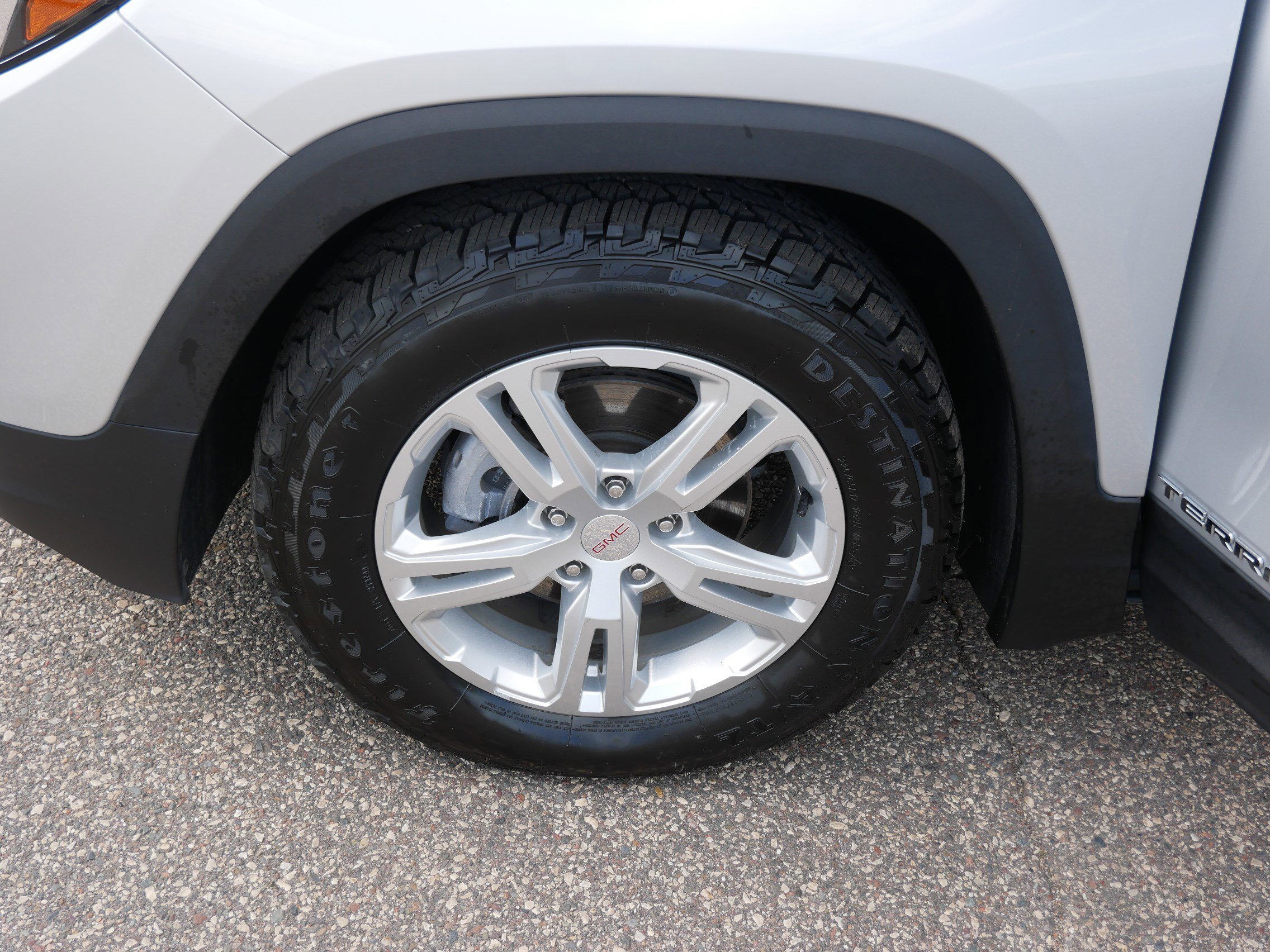 Used 2020 GMC Terrain SLE w/ Driver Convenience Package FWD image 14