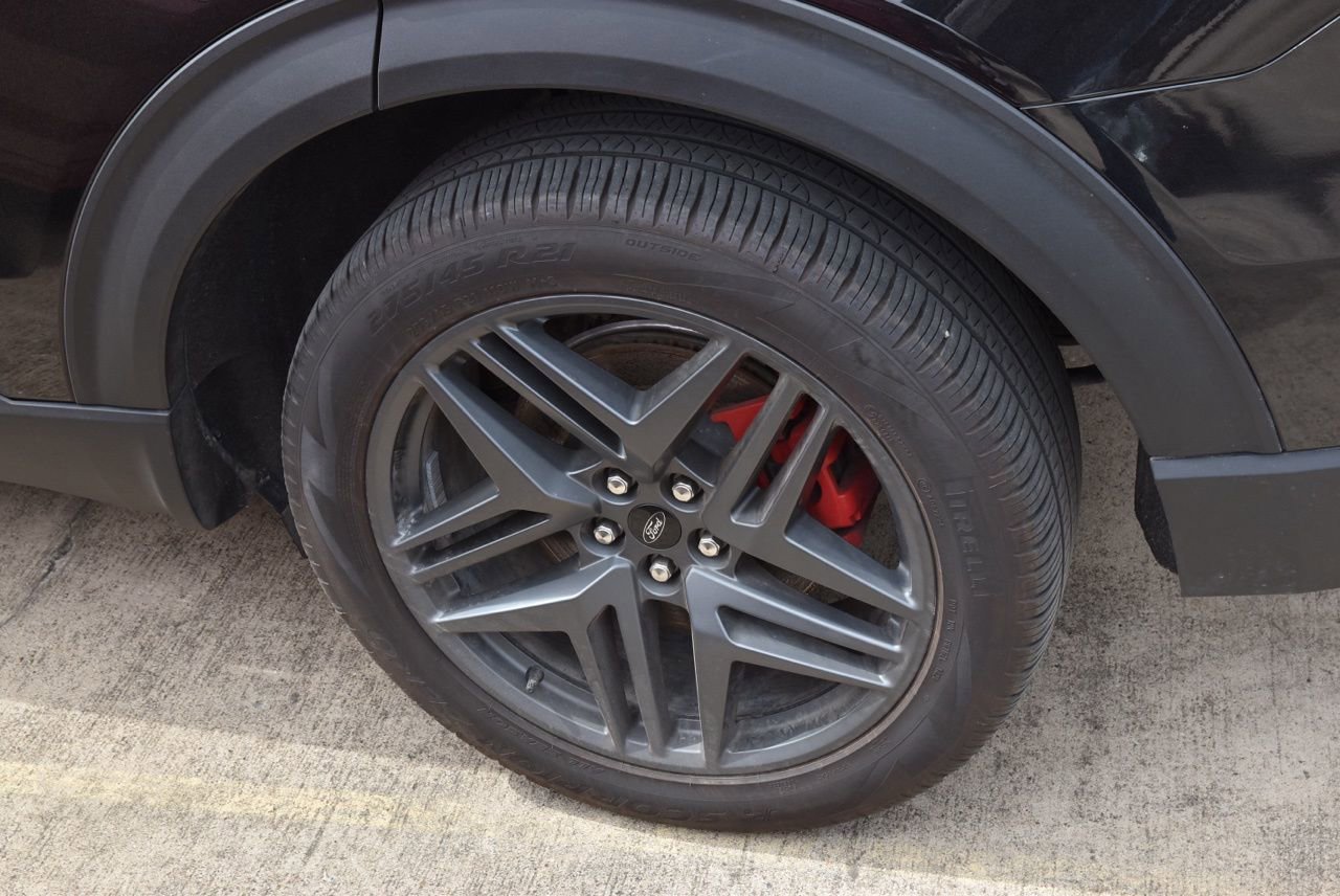 Certified 2025 Ford Explorer ST image 13