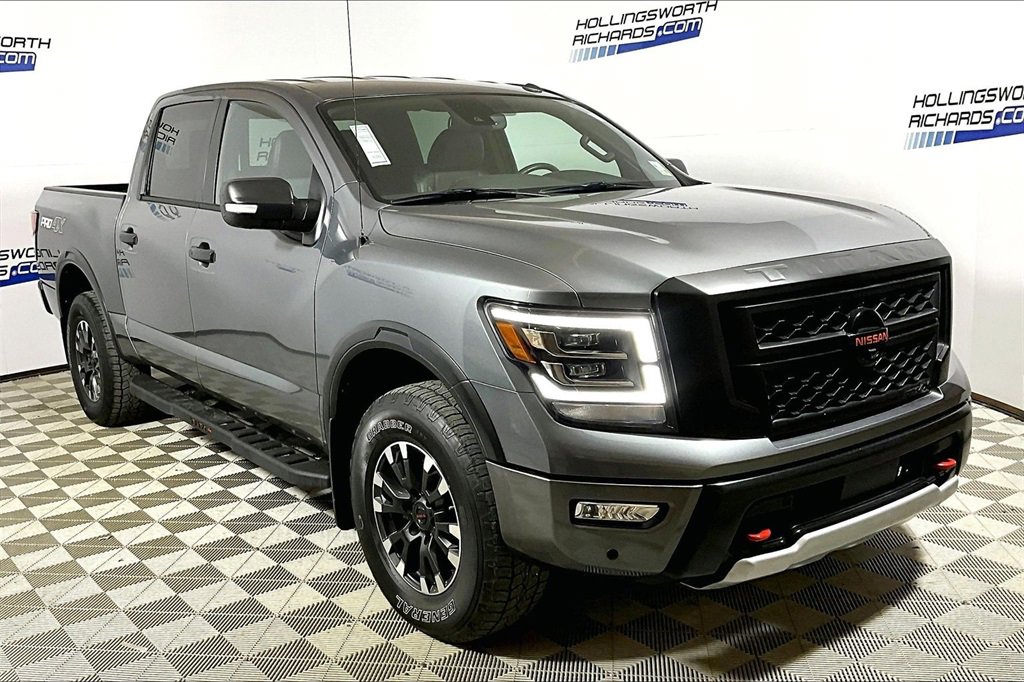 Used 2021 Nissan Titan PRO-4X w/ Pro-4x Convenience Package image 3