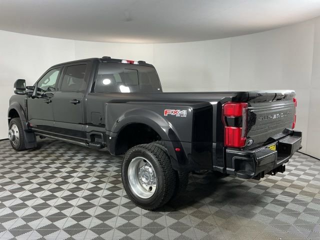 Certified 2025 Ford F450 Platinum w/ FX4 Off-Road Package image 5